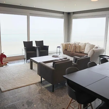 In By Sandy Beaches Apartmán